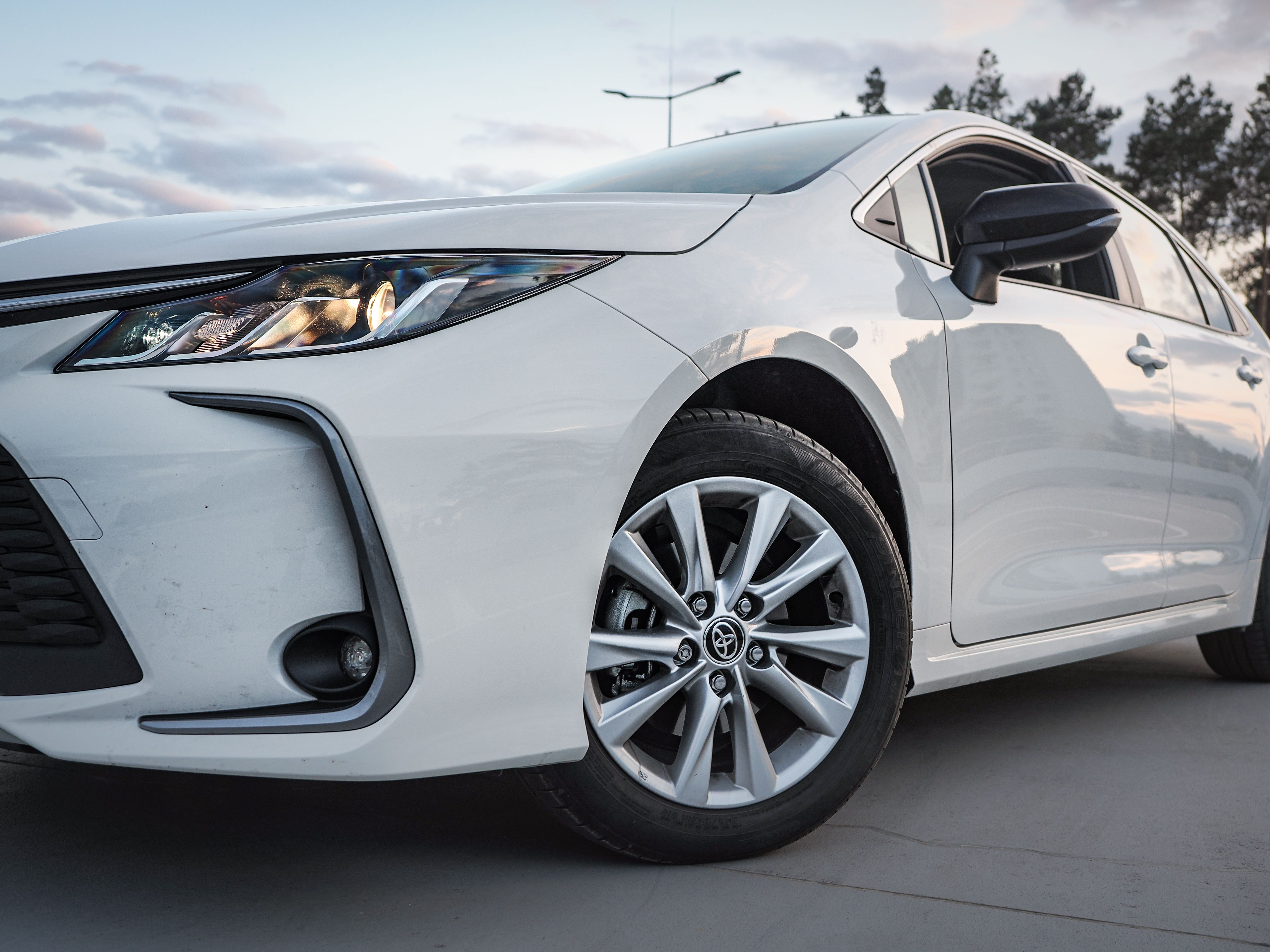 Toyota Corolla — zdjęcie 13